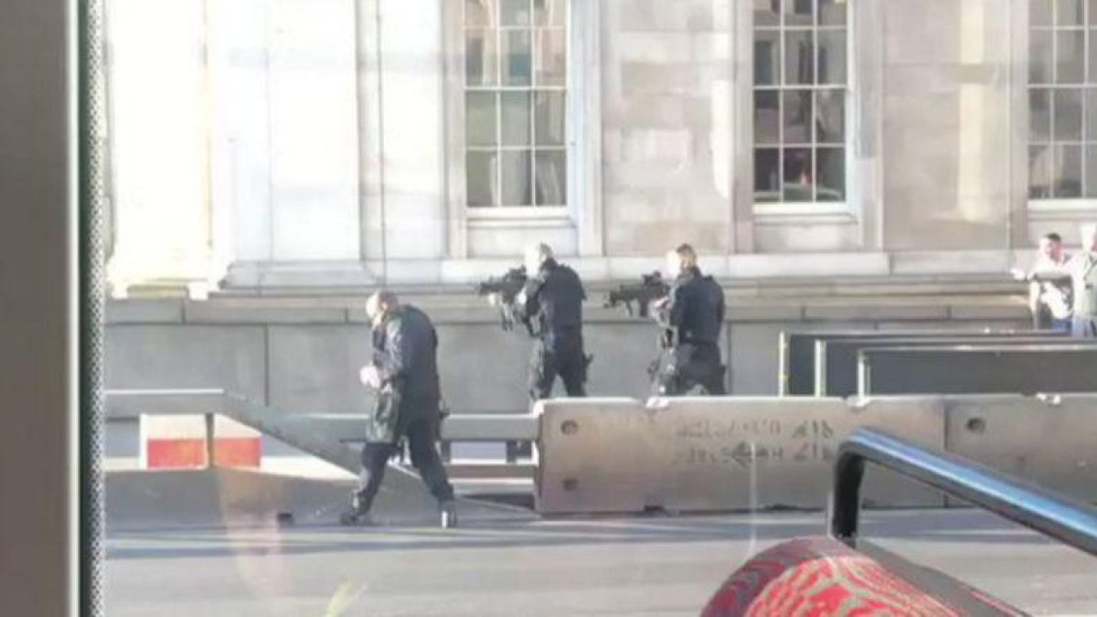 Tiroteo en el Puente de Londres.-TWITTER