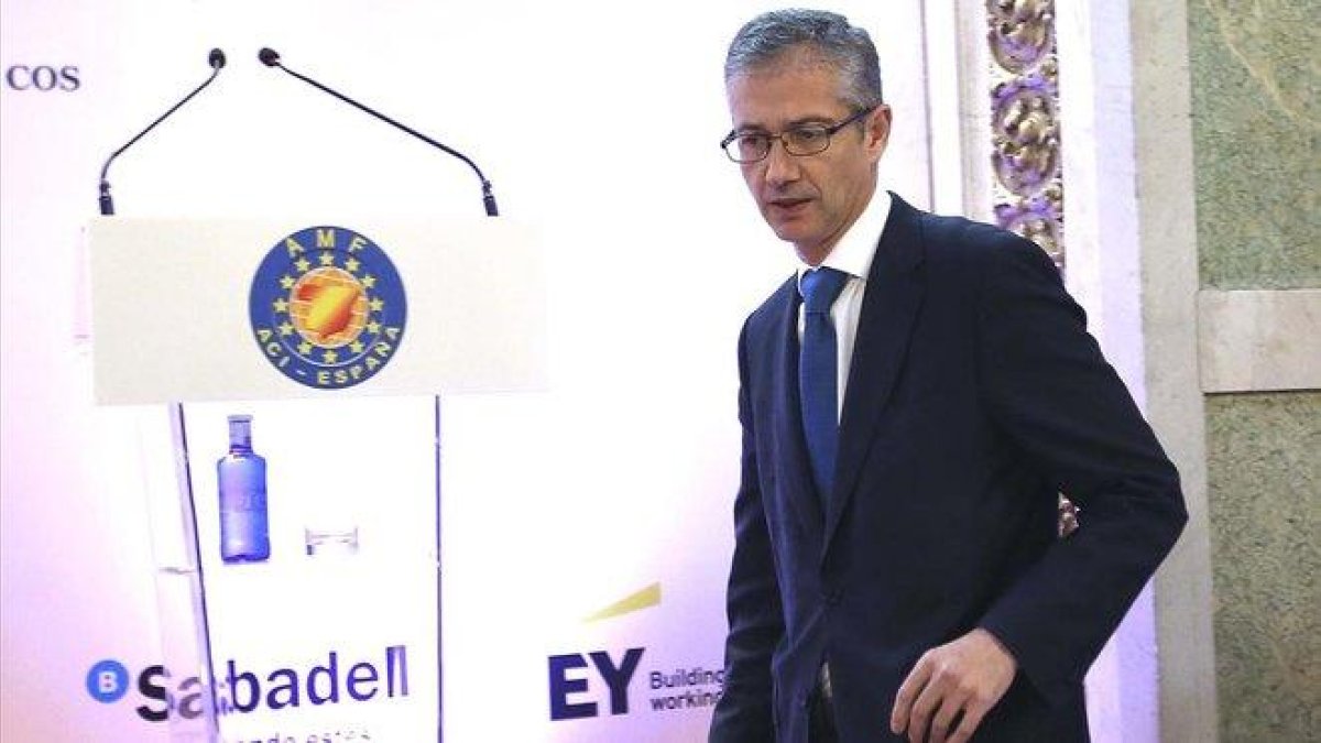 El gobernador del Banco de España, Pablo Hernández de Cos, este lunes en la asamblea de la Asociación de Mercados Financieros.-DAVID CASTRO