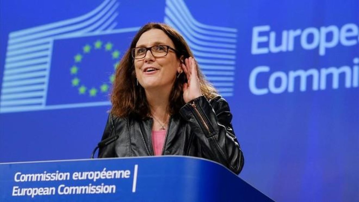 La comisaria europea de Comercio, Cecilia Malmstrom.-EFE / OLIVIER HOSLET