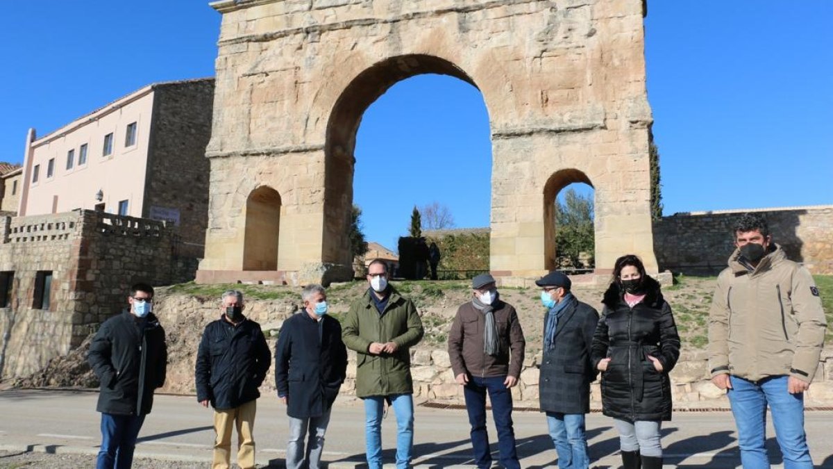 El PSOE estuvo ayer de gira electoral por el sur de la provincia.-HDS