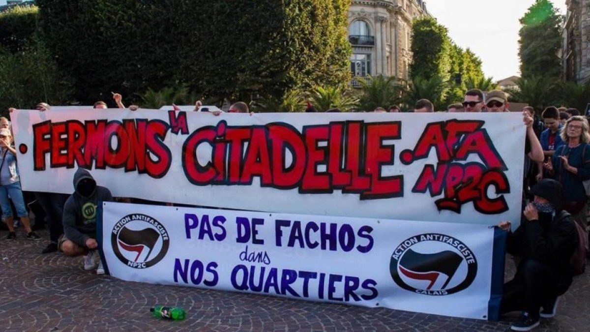 Manifestación contra la apertura de un bar ultraderechista en Lille.-AFP
