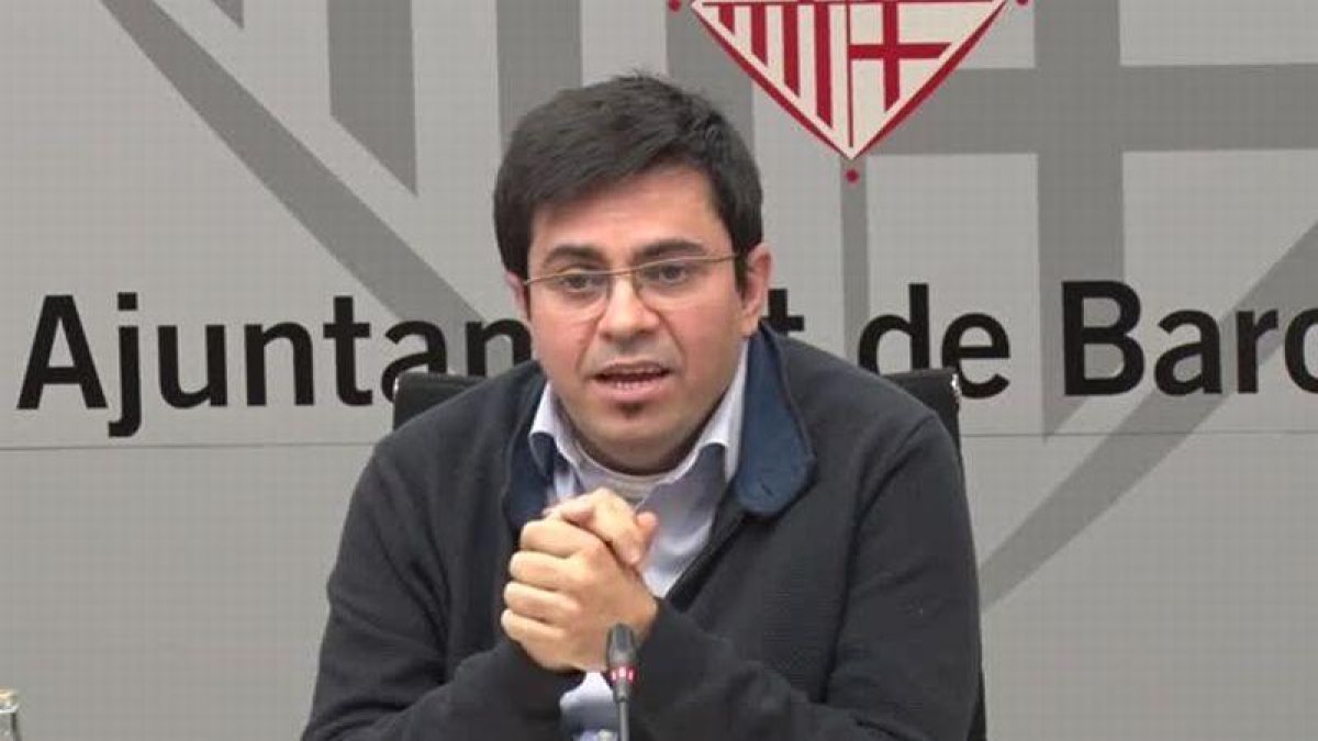 El gobierno municipal no ha valorado aún si abrirá el ayuntamiento.-ACN / PATRICIA MATEOS