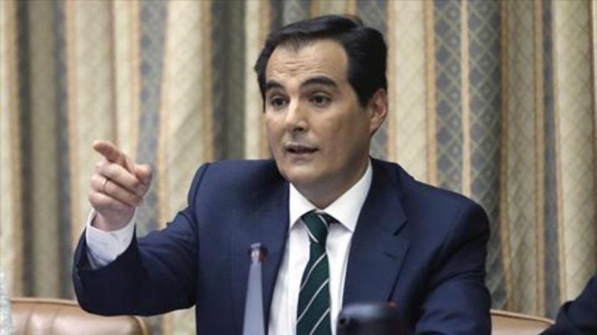 José Antonio Nieto, en la Comisión de Interior del Congreso, en mayo.-EFE / EMILIO NARANJO