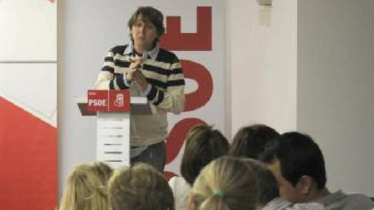 Mínguez durante la asamblea local de ayer. DIEGO MAYOR-