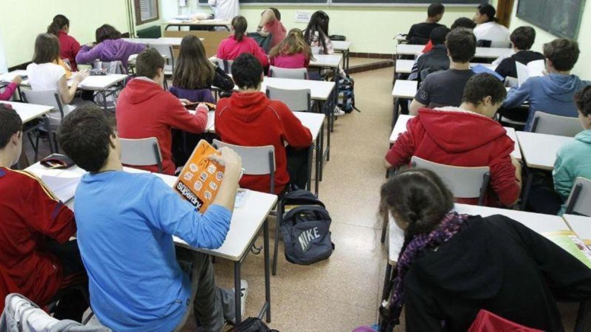 Una clase en un instituto.-ARCHIVO