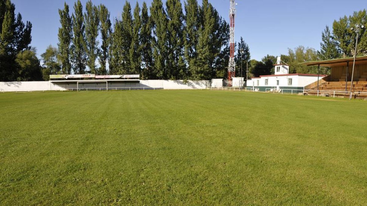 Los terrenos de juego de la provincia estarán vacíos este fin de semana por la huelga del fútbol modesto.-Valentín Guisande