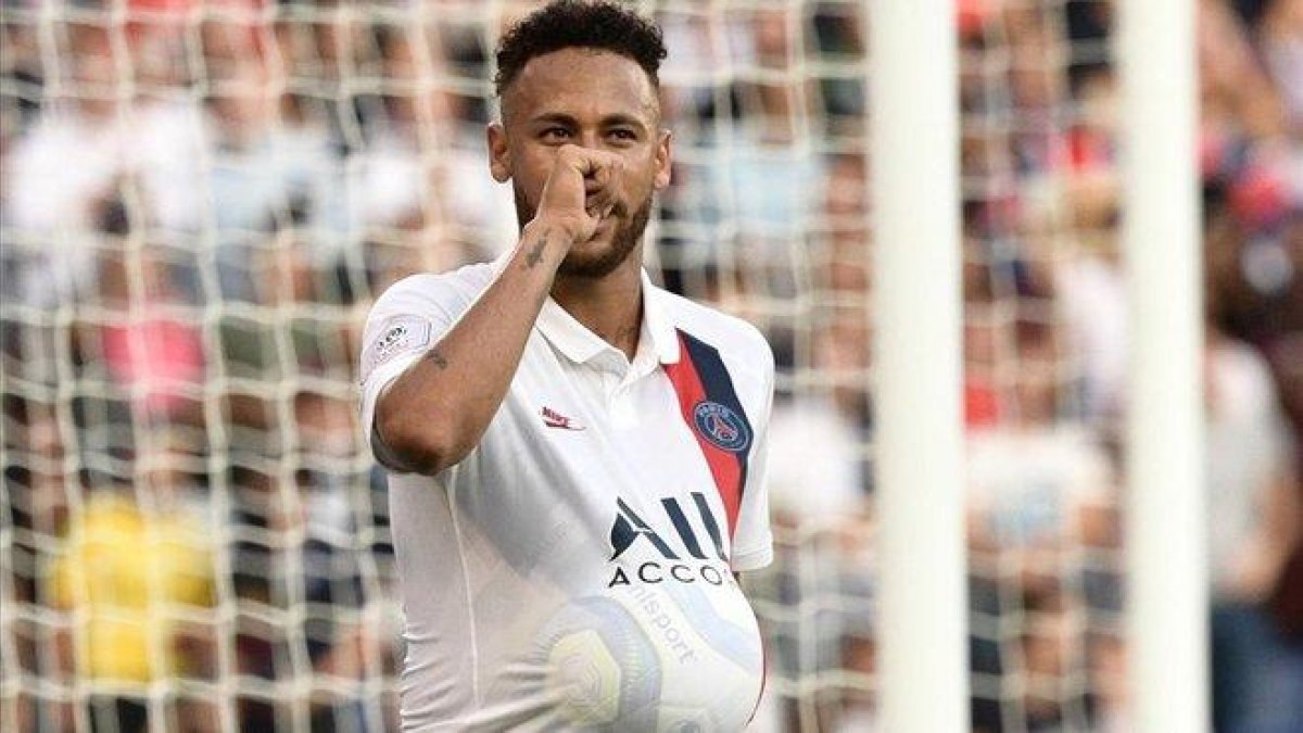 Neymar celebra el gol de la victoria ante el Estrasburgo el pasado 14 de septiembre.-