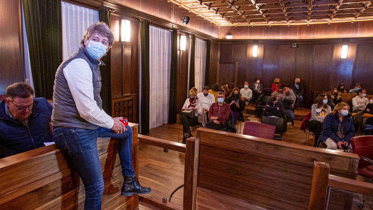 Reunión el pasado lunes de los candidatos a las Cuadrillas con el Ayuntamiento. MARIO TEJEDOR