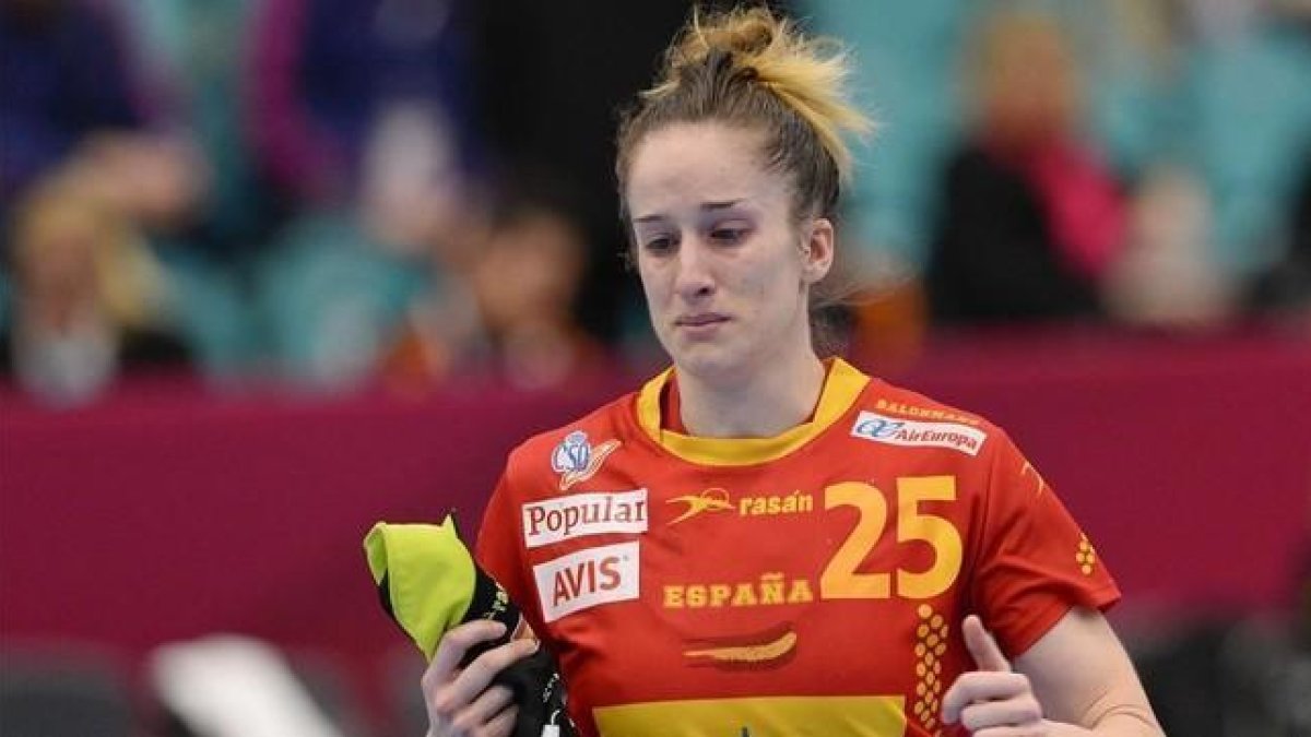 La jugadora Nerea Pena, tras la conclusión del partido ante Francia.-AFP / JONATHAN NACKSTRAND