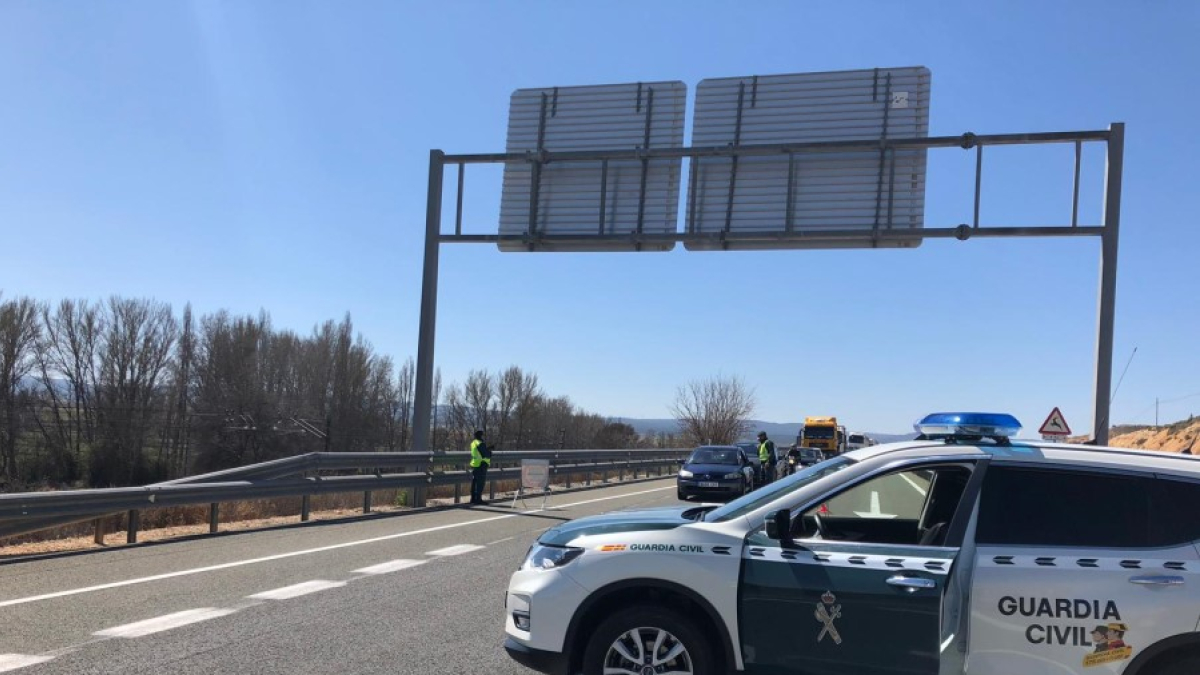 Patrulla de la Guardia Civil en una imagen de archivo. HDS