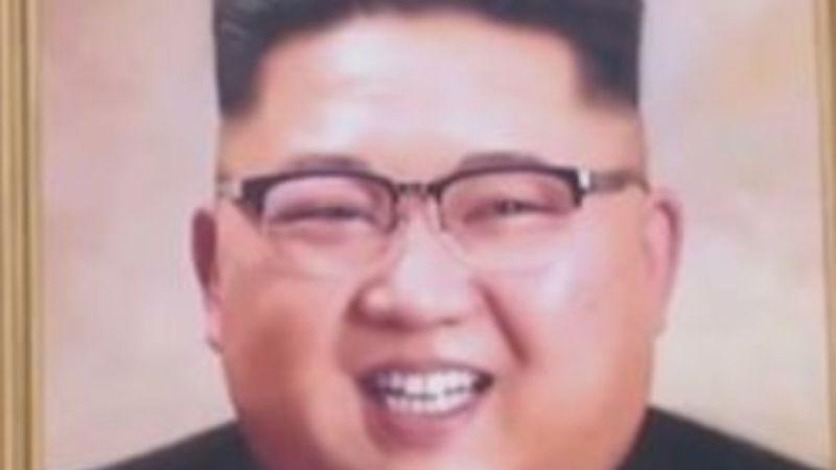 El retrato oficial de Kim Jong-un.-EL PERIÓDICO