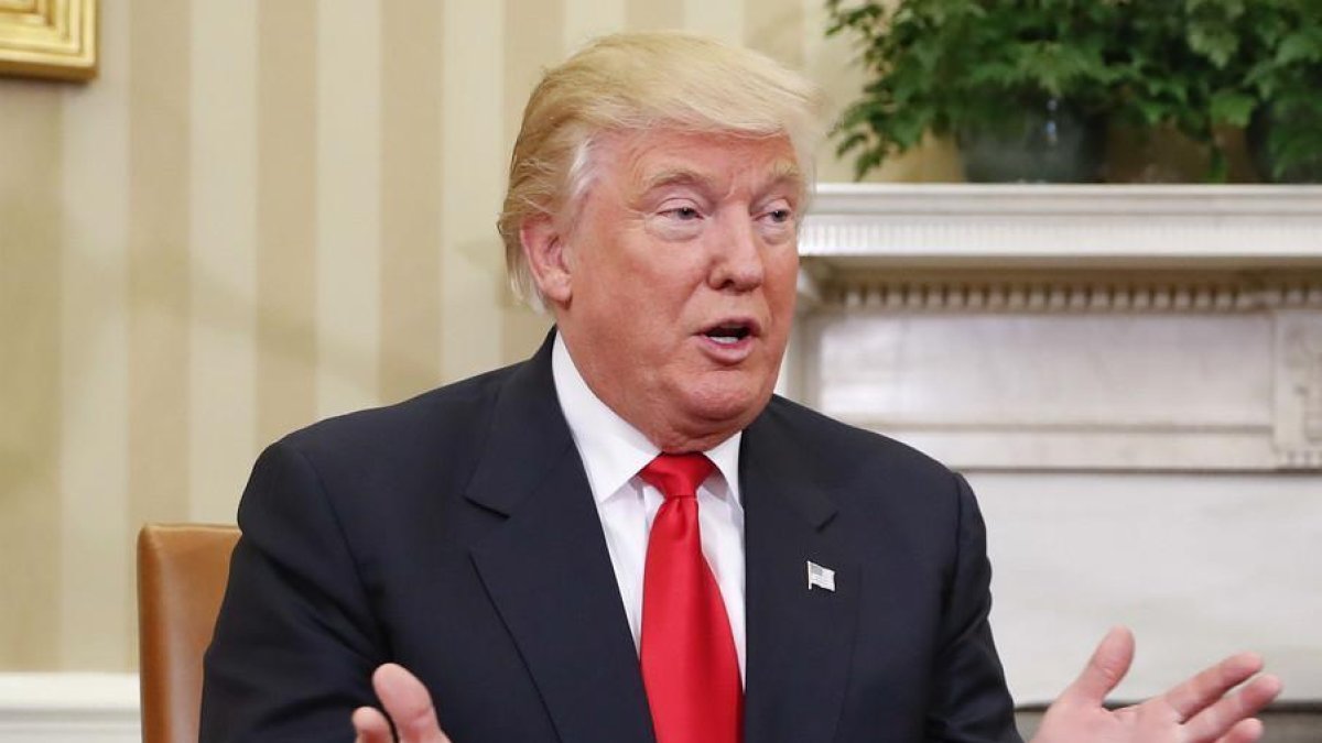 Donald Trump, en el Despacho Oval en reunión con Barack Obama, en noviembre.-AP / PABLO MARTÍNEZ MONSIVAIS