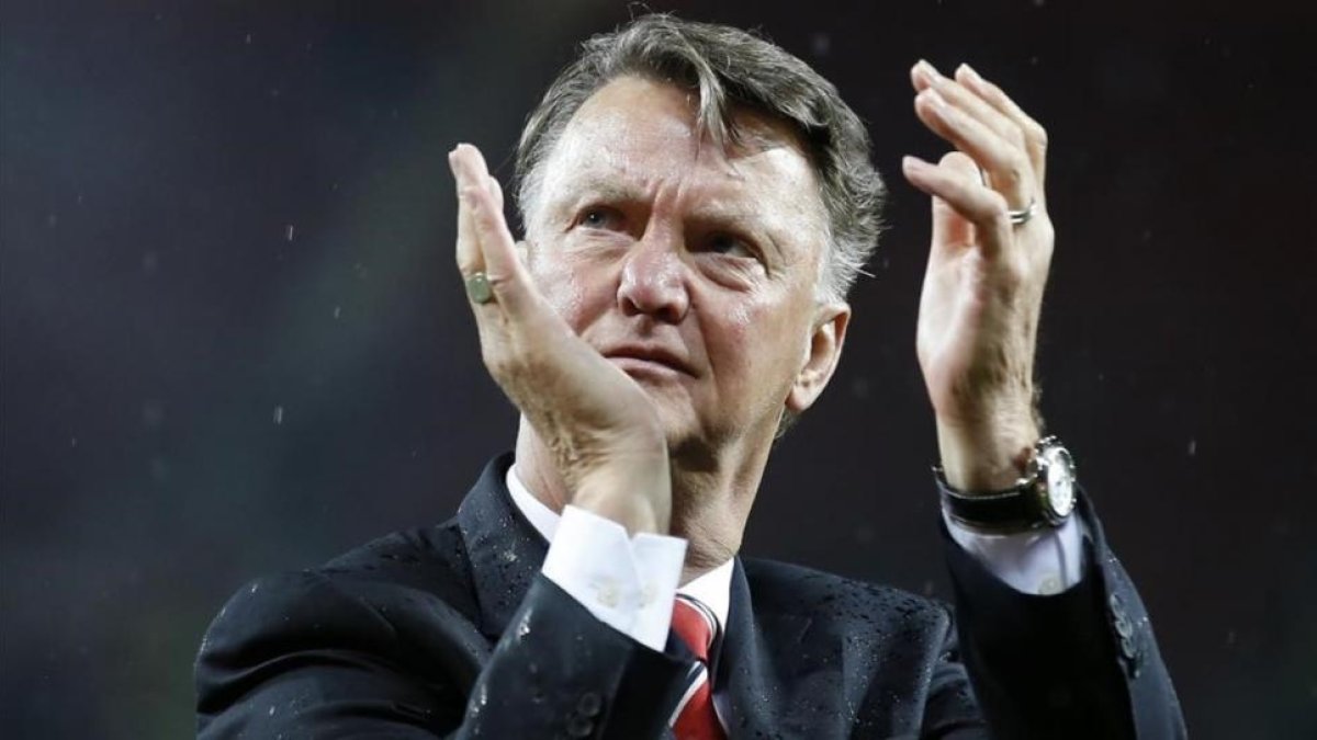 Van Gaal, en uno de sus últimos partidos como entrenador del United.-Carl Recine