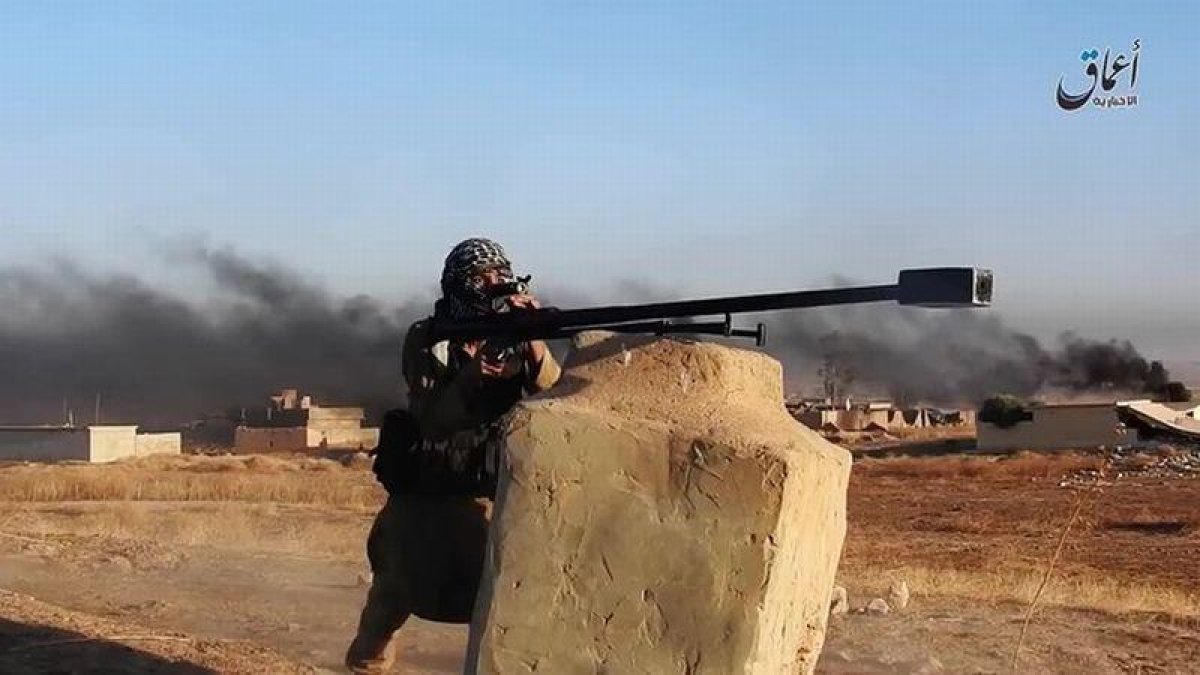 Vídeo del Estado Islámico en que muestran como combaten sus yihadistas en Mosul.-EL PERIÓDICO