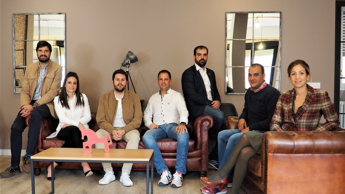 Junta directiva de la Asociación de Jóvenes Empresarios de Soria. HDS