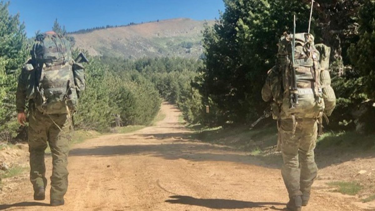 Dos militares de los participantes en la instrucción.-HDS