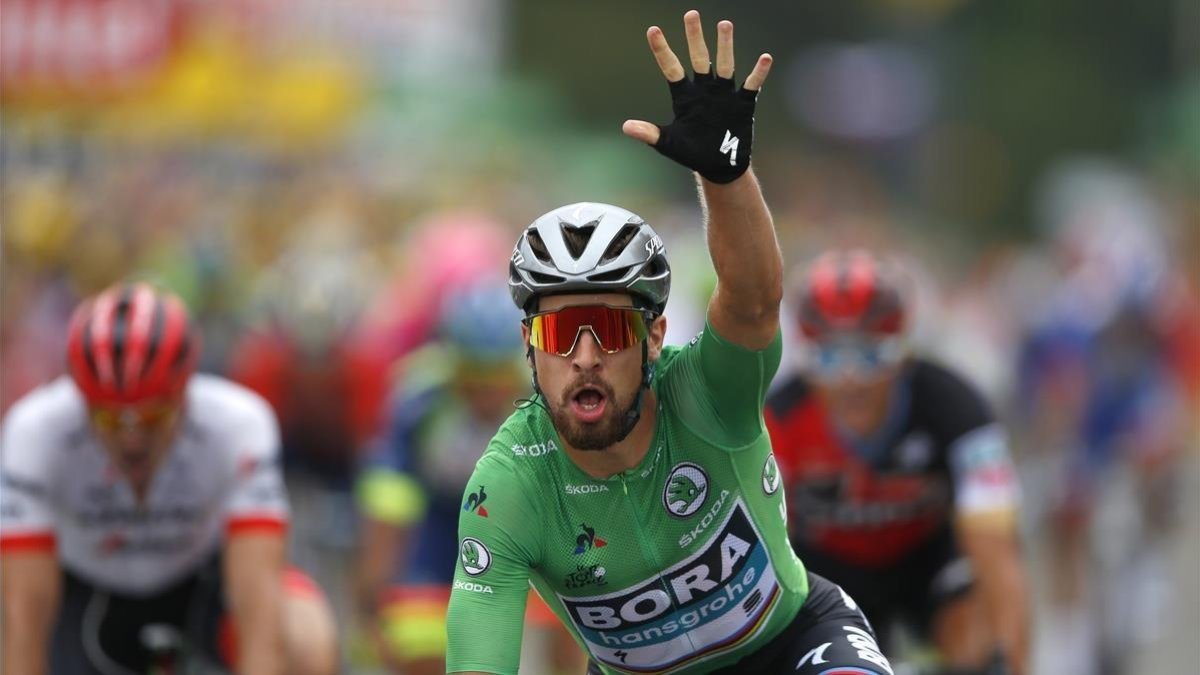 El ciclista eslovaco Peter Sagan celebra su victoria al sprint en Valence-PETER DEJONG (AP)