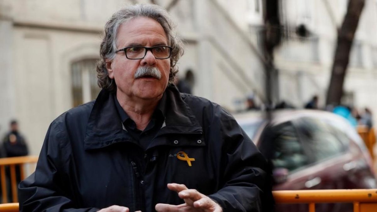 Joan Tardà, diputado de ERC, frente al Tribunal Supremo, el pasado enero.-/ FERNANDO ALVARADO (EFE)