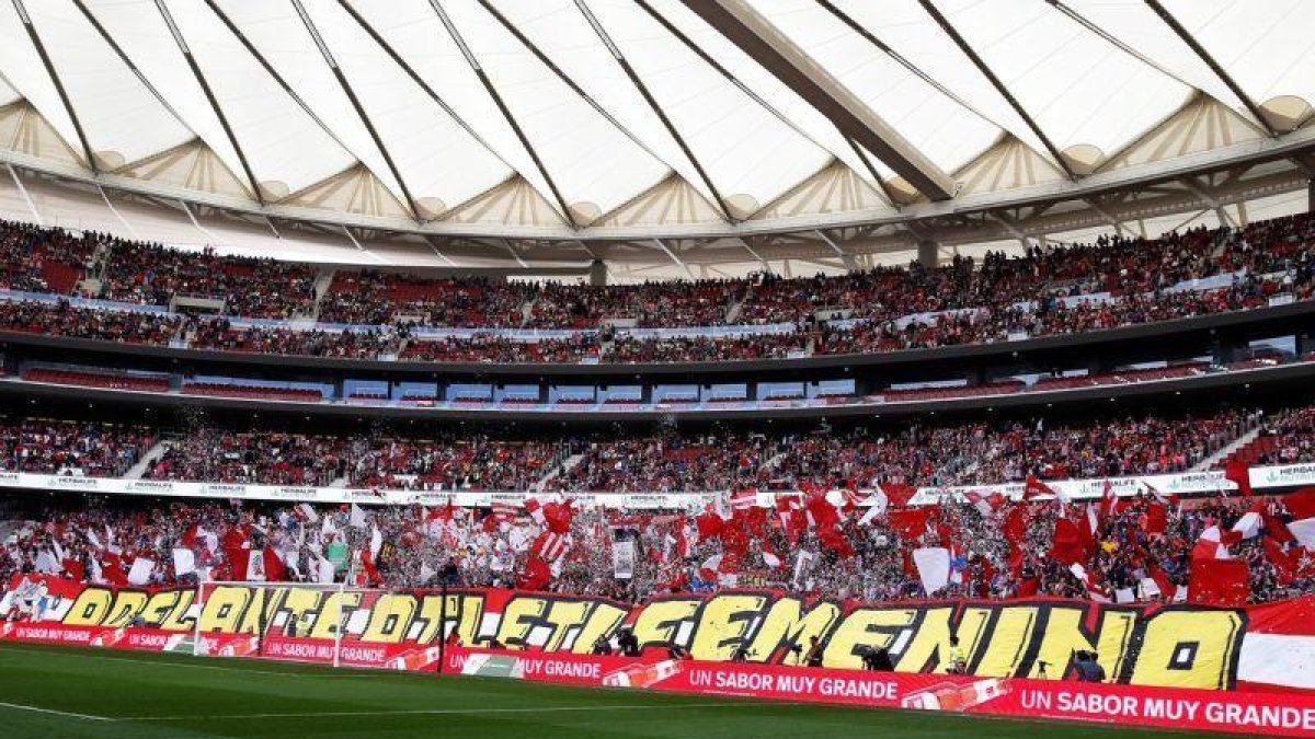 Imagen de la grada del Wanda Metropolitano, en el partido femenino entre el Atlético y el Barça.-EFE