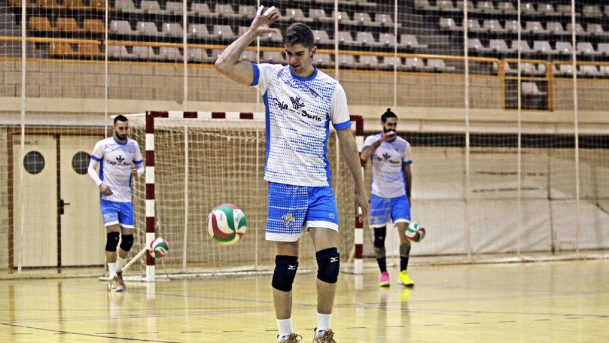Primera sesión de entrenamiento del Río Duero, ayer, tras la vuelta de las vacaciones navideñas.-MARIO TEJEDOR