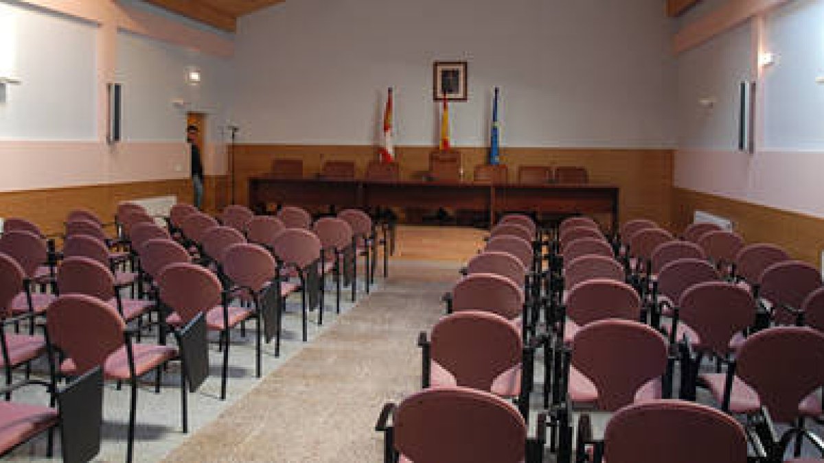 Salón principal del edificio de la Mancomunidad de Gómara. / VALENTÍN GUISANDE-