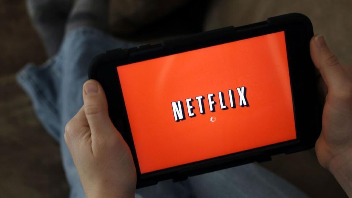 Una tablet con Netflix iniciando sesión-EL PERIÓDICO