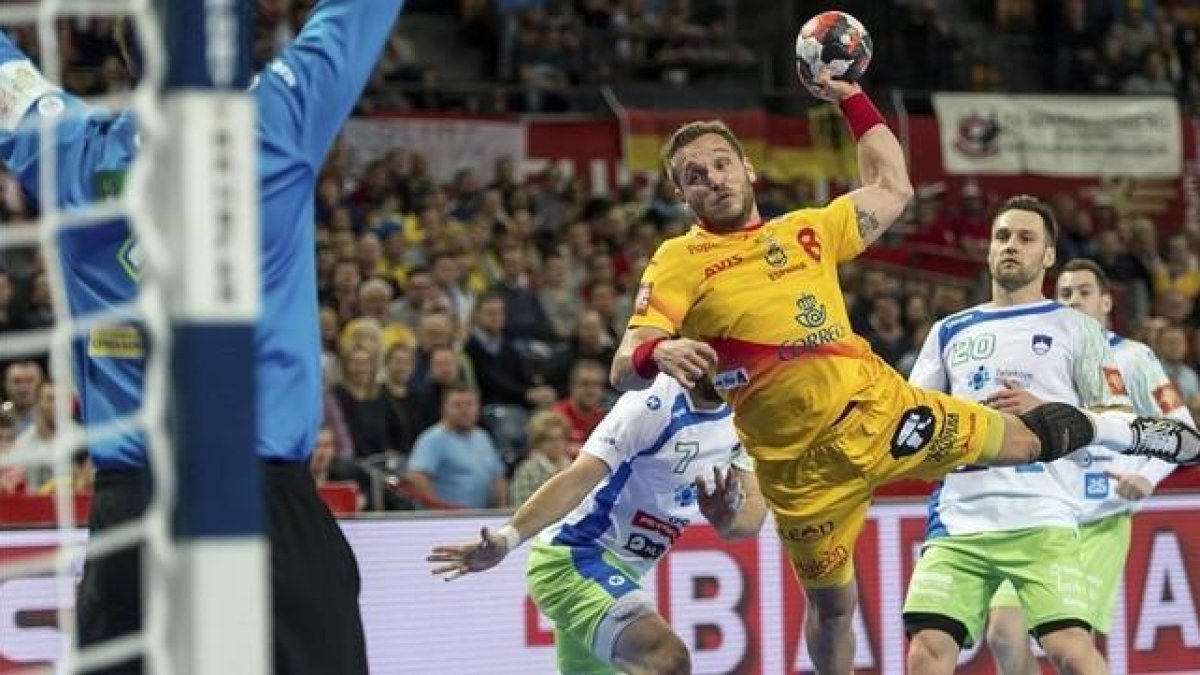 -MACIEJ KULCZYNSKI / EFE