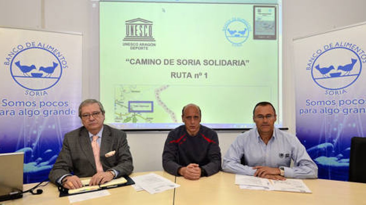 Ángel Crespo, Jesús del Río y Jesús Arroyo en la presentación del 'Camino de Soria Solidaria' / Álvaro Martínez-