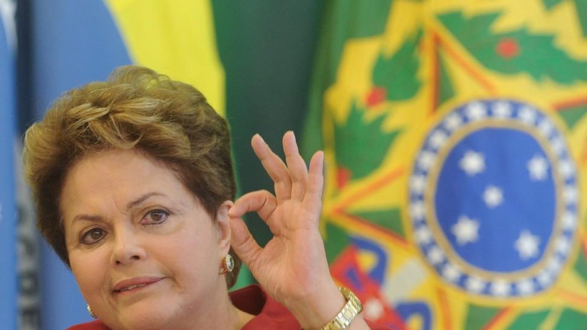 Dilma Rousseff, durante un desayuno con periodistas, en diciembre del 2012, en el palacio de Planalto, en Brasilia.-EFE / FERNANDO BIZERRA JR