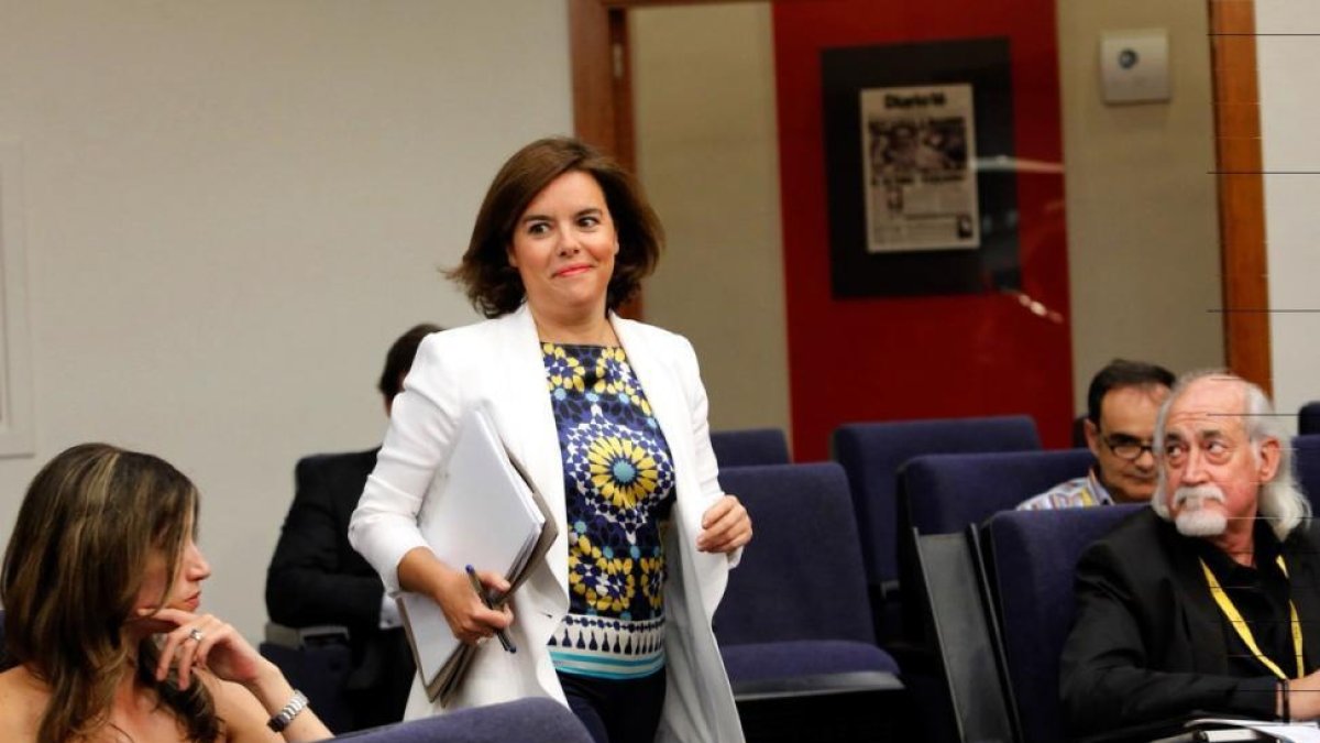 Soraya Sáenz de Santamaría, en la rueda de prensa del Consejo de Ministros.-JUAN MANUEL PRATS