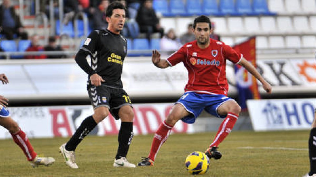 Antonio Tomás en el encuentro ante Las Palmas en Los Pajaritos. / Diego Mayor-