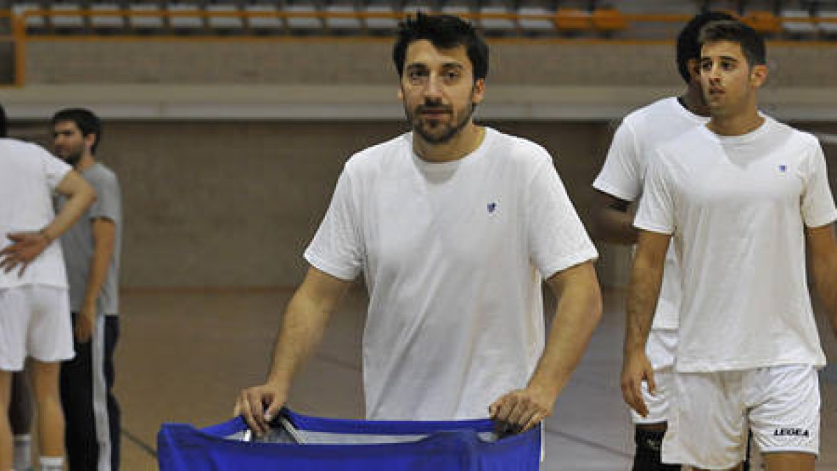 Alfonso Flores cumple su segundo año al frente del Río Duero. / Valentín Guisande-