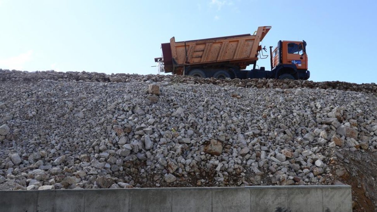El suelo industrial sigue ofreciéndose en la provincia-Valentín Guisande