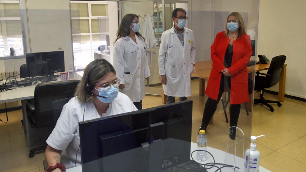 Visita a la labor de los rastreadores en la nueva unidad centralizada de covid - Mario Tejedor