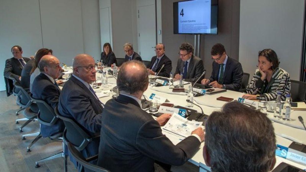 Reunión del consejo de administración en Londres.-