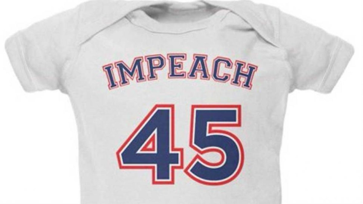 Camiseta Impeachment 45 dedicada a Trump-EL PERIÓDICO