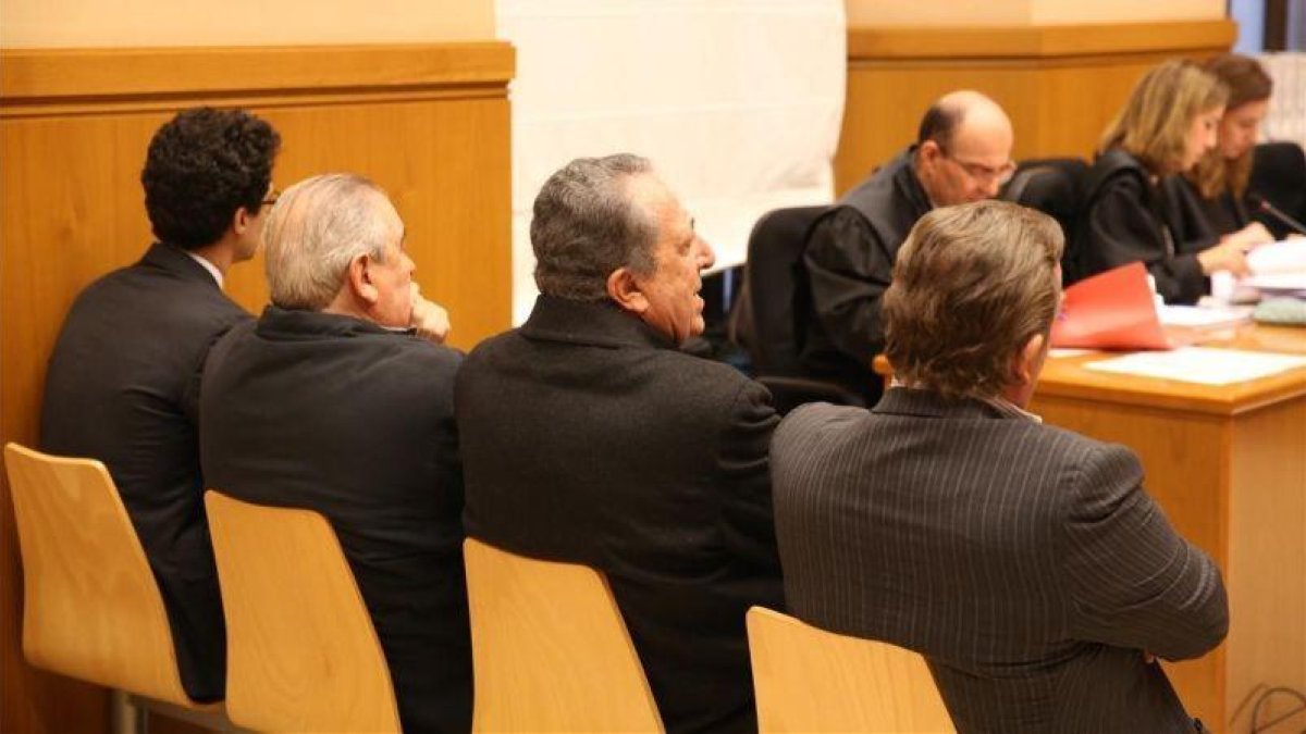 Los cuatro acusados en el juicio de La Seda.-RICARD CUGAT