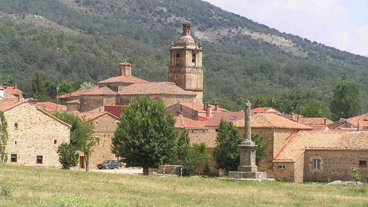 El monte seleccionado está en el municipio de El Royo-HDS