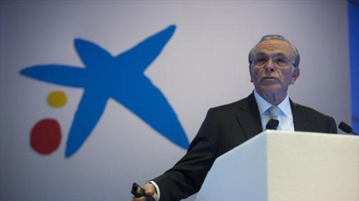 Isidre Fainé durante su intervención en la junta de accionistas del 2015.-ALBERT BERTRAN
