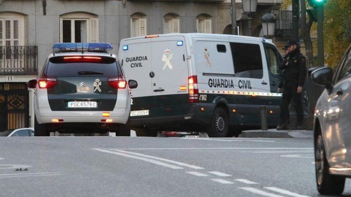 Los detenidos llevan a la Audiencia, desde donde serán trasladados al Supremo.-JUAN MANUEL PRATS