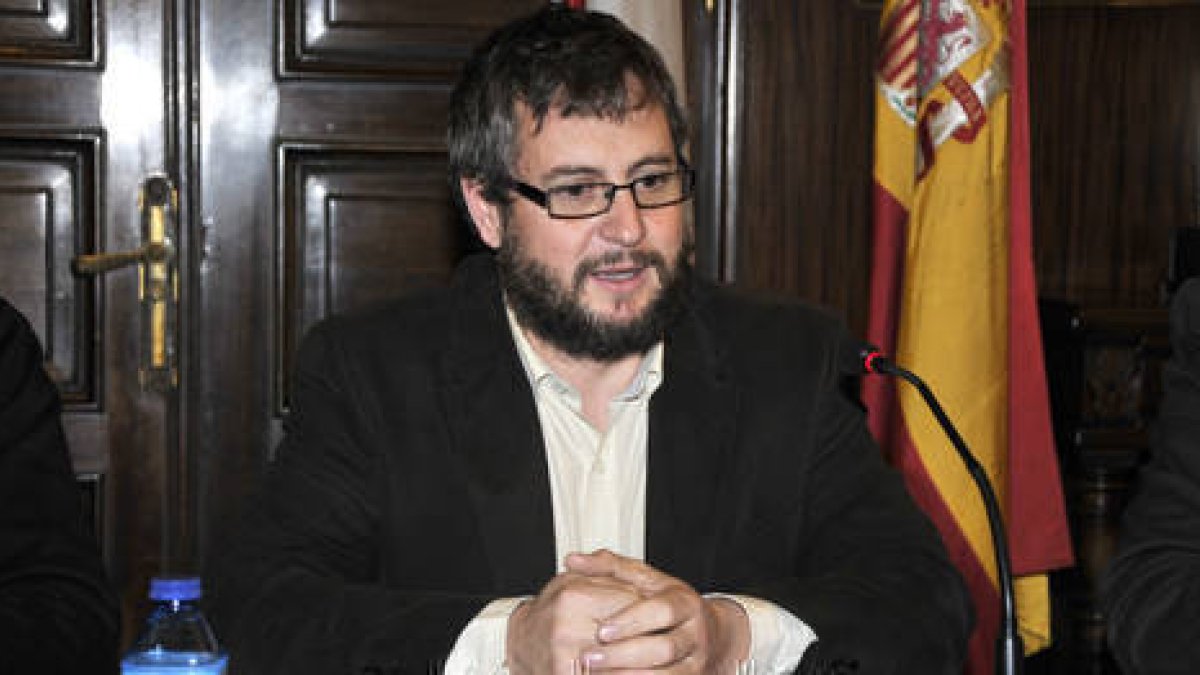 El presidente del C.V. Río Duero San José, Alfredo Cabrerizo. / VALENTÍN GUISANDE-