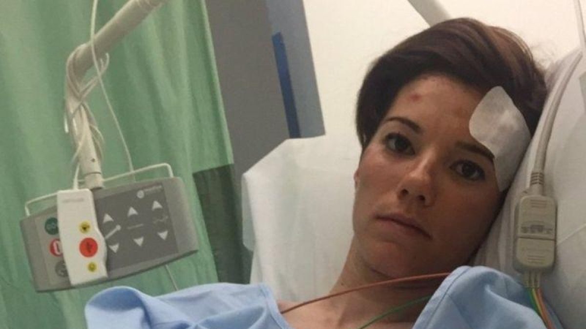 La ciclista Ane Santesteban, en el hospital tras sufrir un atropello.-