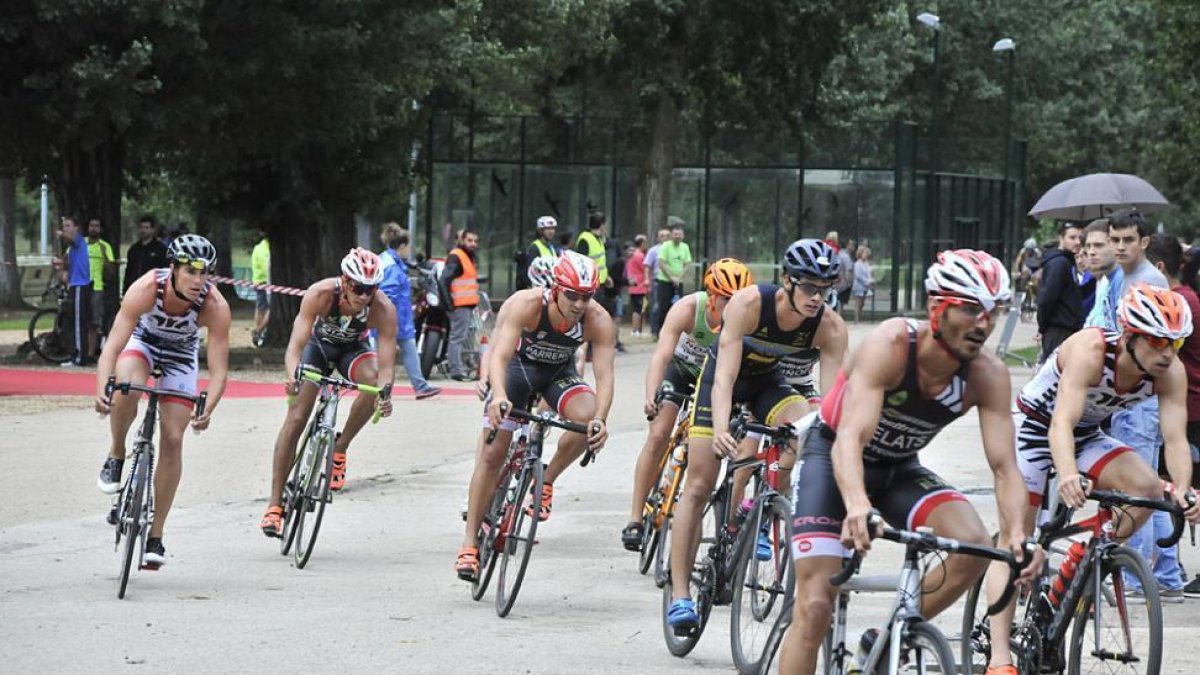 El sector en bicicleta del clasificatorio de Almazán constó de un total de 21 kilómetros de recorrido.-Daniel Rodríguez