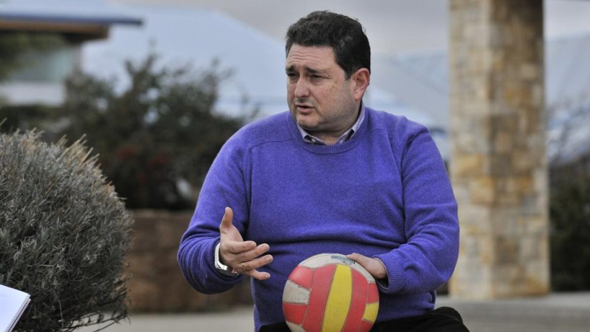 Juanjo San Juan, en Ólvega, su localidad natal.-VALENTÍN GUISANDE