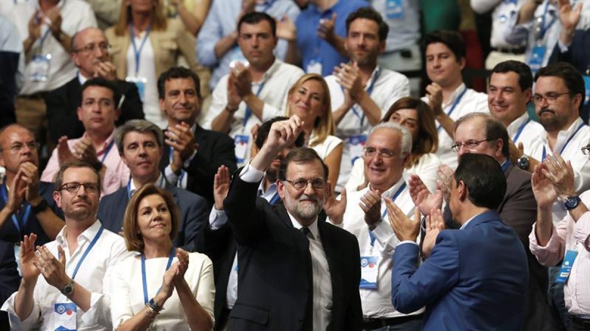 Rajoy llegando al auditorio-KIKO HUESCA