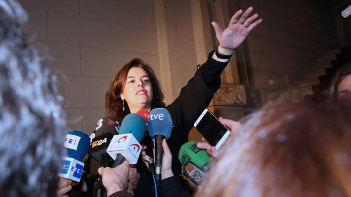 Junqueras asegura que ha transmitido a la vicepresidenta la voluntad de convocarlo, aún sin el permiso del Estado.-ELISENDA PONS