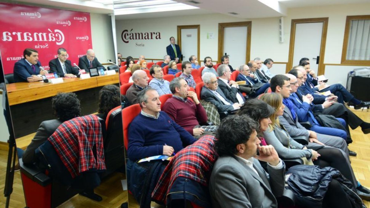 Los empresarios conocieron de primera mano nuevas líneas de apoyo financiero.-Álvaro Martínez