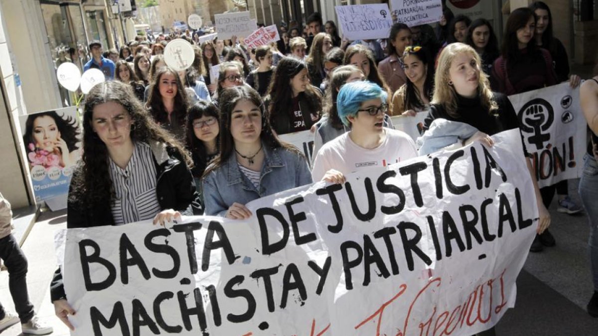 La manifestación partió de la plaza Mayor hasta la Subdelegación-Luis Ángel Tejedor