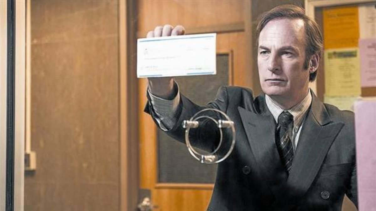 'BETTER CALL SAUL' (MOVISTAR SERIES). Bob Odenkirk, en el papel de Jimmy McGill.-ARCHIVO