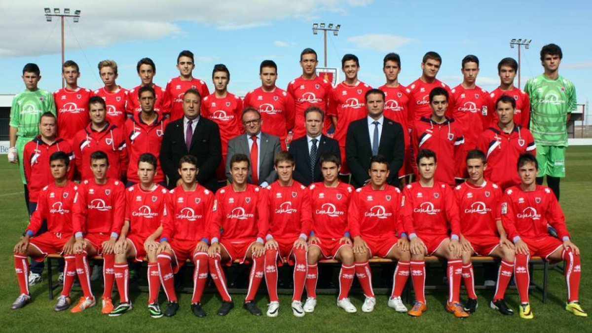 La plantilla del Numancia juvenil de Liga Nacional finalizaba la temporada condeándose con los mejores de la categoría.-C.D. Numancia